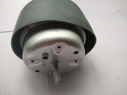 8D0199382M Engine Parts Engine Mount