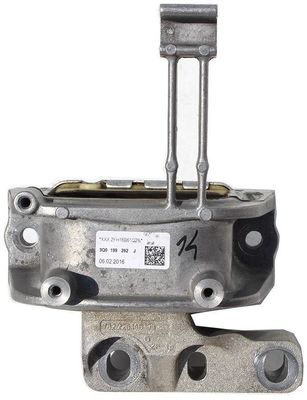 3Q0199262J Engine Parts Engine Mount