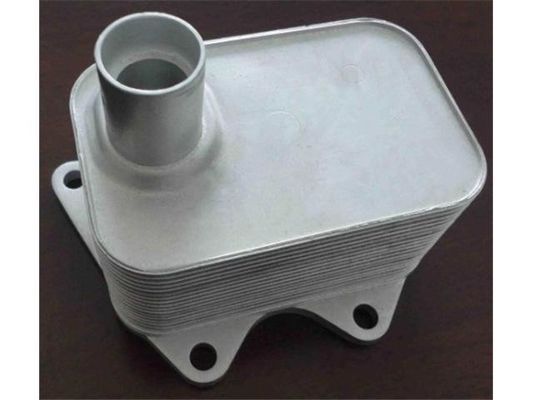 06J117021D 06j117070c Engine Parts Oil Cooler