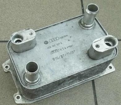 4E0317021E Engine Parts Gear Oil Cooler