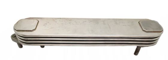 1571017011 Engine Parts Oil Cooler