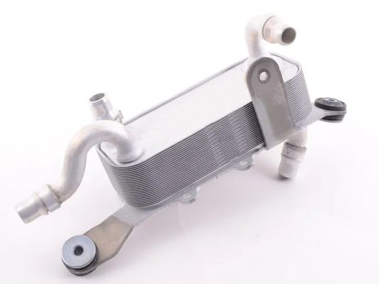 17217628058 Engine Parts Oil Cooler